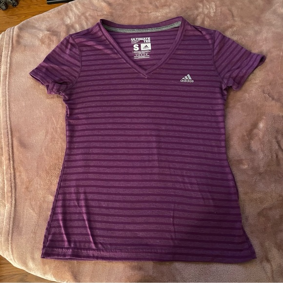 Adidas Ultimate TShirt Purple Stripes Size Small - Picture 1 of 6